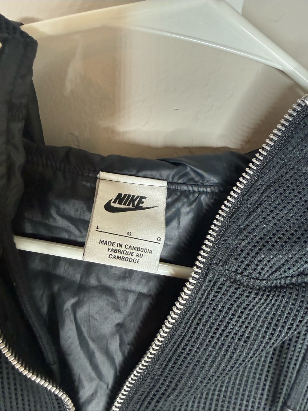 Nike women’s oversized mesh half zip hooded jacket in black size large - Picture 3 of 6
